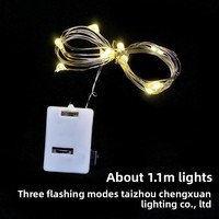 Petite boîte-cadeau de Noël blanche LED guirlandes lumineuses fil de cuivre lampe trois vitesses réglage carré fleur gâteau décor IP44 étanche