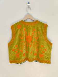 Chaqueta Bomber de Terciopelo con Bordado Hermoso, Hecha a Mano, Estilo Boho Floral, Ecológica, Reversible, para Invierno - Product Image 6