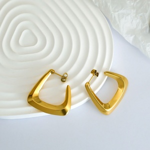 Aretes de Acero Inoxidable Personalizados al por Mayor, Resistentes al Agua, Chapados en Oro de 18k, Aretes de Aro Finos para Mujeres y Adolescentes - Product Image 2