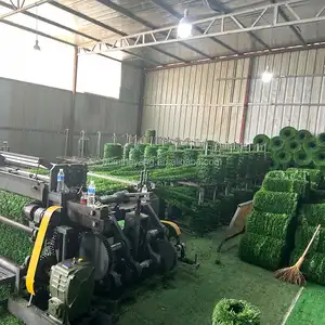 Machine à tricoter personnalisée pour clôture de pelouse Machine à gazon artificiel en plastique PVC