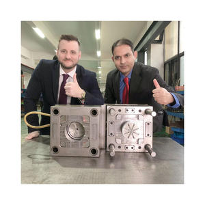 סין יצרן מותאם אישית פלסטיק preform הזרקת עובש רחב הפה הטבעה שחול מכה עובש רחב הפה preform עובש - Product Image 1