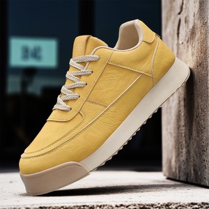 Zapatos Casuales de Exterior para Hombre, Estilo Coreano, de Piel Escarchada, Talla Grande, Resistentes al Desgaste - Product Image 1