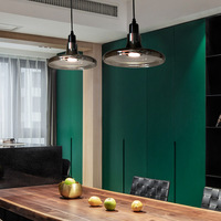 Lampe suspendue en verre gris fumé design moderne avec éclairage LED, construction en fer et verre pour restaurant, bar et salles à manger