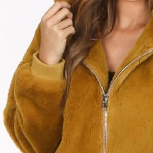 Sweat à capuche d'hiver pour femme taille personnalisable avec fourrure épaisse manches longues et logo avant sweat à capuche en fourrure pour femme à vendre - Product Image 5