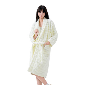 Peignoir en polaire de bambou Chu Hui à manches longues, épais, séchage rapide, avec capuche, pour femme, automne-hiver, vêtement de nuit - Product Image 5