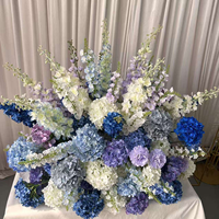 Composition florale artificielle en gros, chemin de table en hortensias blancs et bleus pour la décoration de mariages et de fêtes de la Saint-Valentin