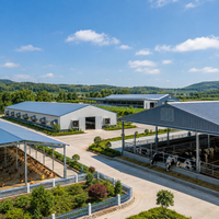 Bâtiment agricole préfabriqué en acier galvanisé pour l'entreposage du foin et des aliments, avec toit métallique