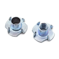 Tuerca en T DIN1624 de 4 Puntas M4 M6, Tuerca de Inserción de Cuatro Garras de Acero Galvanizado con Recubrimiento de Zinc, Clase 4.8, para Muebles y Carpintería
