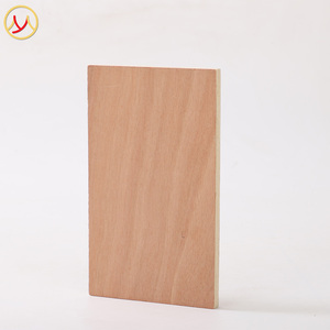 Diseño moderno Lápiz rojo Placa de madera contrachapada con cara de <span class=keywords><strong>cedro</strong></span> Núcleo de álamo Madera contrachapada comercial - Product Image 5