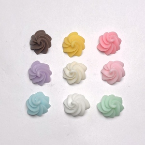 Haute qualité 100 Pcs/Lot 14MM assorti coloré <span class=keywords><strong>chocolat</strong></span> bonbons doux Dessert Mini <span class=keywords><strong>maison</strong></span> <span class=keywords><strong>de</strong></span> poupée jouets dos plat résine pour la décoration - Product Image 3