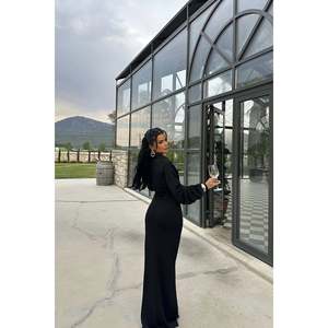 Ensemble de costume noir pour femme avec jupe et col chemise, ensemble élégant - Product Image 2