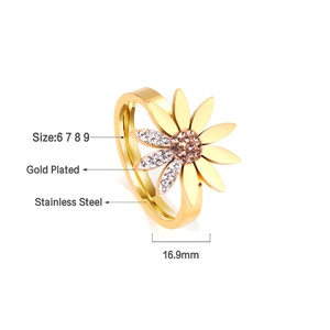 Anillo de Oro de 18k con Diseño Único en Forma de Flor, Anillo de Cristal para Mujer con Precio de Fábrica - Product Image 4