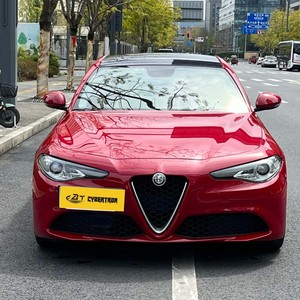 Alfa Romeo Giulia 2017 2.0T 280HP Édition Luxe Berline Voitures Toit ouvrant panoramique Voiture universelle 2 roues motrices Essence Alfa Romeo Giulietta - Product Image 2