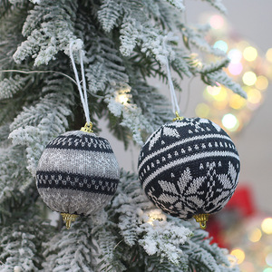 Bolas Decorativas para Árbol de Navidad, Tejidas en Tela, Rojas y Grises, Adornos Pequeños, Decoración Festiva - Product Image 3