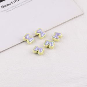 Perles acryliques 3D en forme de nœud de dessin animé pour la fabrication de bracelets, accessoires de bijoux en résine plastique en forme de papillon - Product Image 4