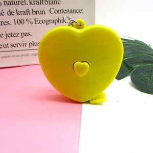 Cinta Métrica Retráctil Suave en Forma de Corazón para Confección, de Plástico, para Medir Ropa - Product Image 2