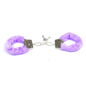 Menottes en peluche Manchette de cheville Reliure en cuir Jouets de soins sexuels alternatifs en métal <span class=keywords><strong>entre</strong></span> amoureux Produits pour adultes - Product Image 3