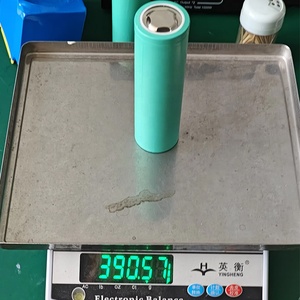 Batteria agli ioni di <span class=keywords><strong>sodio</strong></span> ad alto tasso 18650 3.0V 17.5Ah più di 3000 volte cicli batteria agli ioni di <span class=keywords><strong>sodio</strong></span> per la <span class=keywords><strong>vendita</strong></span> - Product Image 5