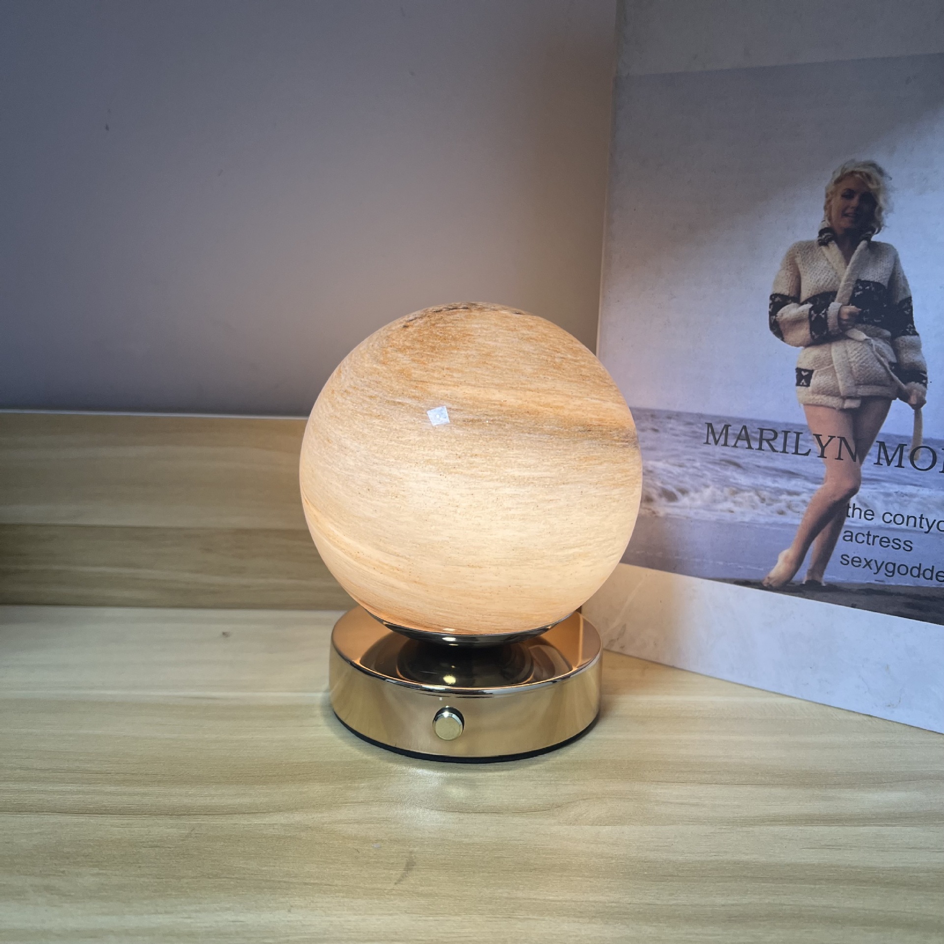 B-120mm Creative Planet veilleuse