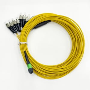 Cable LSZH de Baja Pérdida de Inserción, 8 Hilos, MPO/APC a FC/UPC, Cable de Conexión de 15m, Jumper de Fibra Monomodo para FTTX 40G 100G SFP - Product Image 1