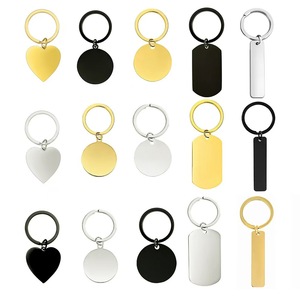Llaveros de Acero Inoxidable en Blanco, Formas de Corazón y Placa de Identificación para Perros, Opciones de Grabado Láser en Dorado, Negro, Plateado y Multicolor - Product Image 1