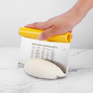 Outils de cuisson en céramique pour le <span class=keywords><strong>pain</strong></span> et les gâteaux, coupe-pâte en acier inoxydable, racloir <span class=keywords><strong>à</strong></span> pâte avec échelle de mesure - Product Image 1