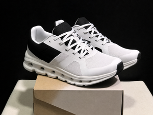 Chaussures de course et de marche en plein air antidérapantes On Cloud Cloudrunner Knit Mesh avec amorti zéro gravité - Product Image 1