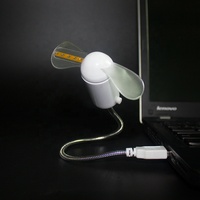 Cadeaux publicitaires usb petit ventilateur pliable plug-in led logo sept couleurs flash ventilateur plug-in téléphone portable ventilateur d'ordinateur