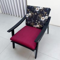 Luxuriöser französischer Freizeitstuhl mit Gummibaumholzrahmen und hochwertiger Stoffpolsterung, Vintage-Loungesessel