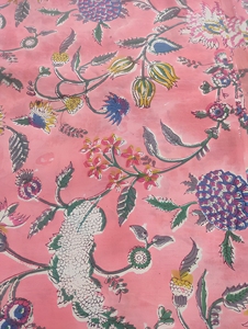 Belle poudre rose imprimé floral haute qualité main bloc impression pour robes rideau serviette tout usage tissu en gros - Product Image 5