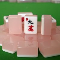 Vente en gros de jeux de mahjong américains personnalisés avec logo, comprenant un mélangeur, un sac à fermeture éclair, un étui pour les règles, un coffret cadeau et des accessoires