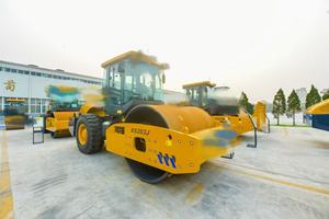 XS203J Road Roller 20 Ton Single <b>Drum</b> Vibratory Compactor Heavy Duty Soil Compactor - Product Image 3