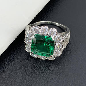 Bague en argent sterling 925 plaqué rhodium avec zircon, coupe émeraude, éternité, luxe, diamant de laboratoire cultivé, pour mariage et fête - Product Image 1