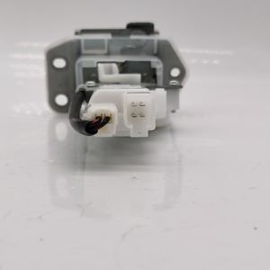 自動バックドアラッチアセンブリテールゲートロック 82510-63J01 スズキスイフトスポーツ SX4 8251063J01 - Product Image 6