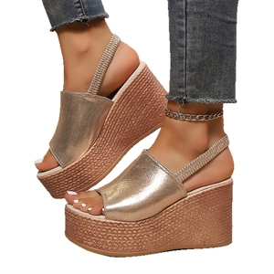 Sandales compensées métalliques pour femmes en gros d'usine - Espadrilles à plateforme à bout ouvert et bride arrière pour l'été - Product Image 6