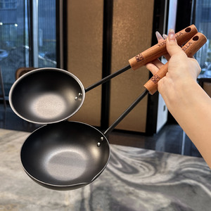Vogue Ella Mini Nonstick Fry <b>Pan</b> With Wooden <b>Handle</b> For Oil Pouring And Egg Cooking - Product Image 4