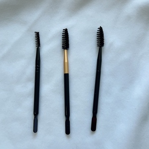 Pennello a Spirale Doppio per Sopracciglia, Strumento di Bellezza Portatile con Manico in Legno e Setole Sintetiche per il Viso - Product Image 4