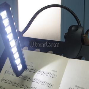 Lampe de lecture portable à col de cygne réglable avec 10 LED pour livres et partitions musicales - Product Image 6