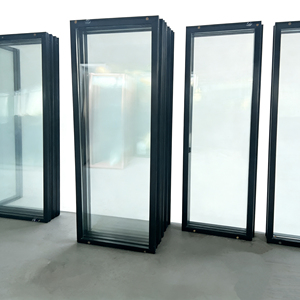 ประตูกระจกเก็บความเย็นแบบปิดผนึกแน่นหนา แผงใสสำหรับตู้แช่แสดงสินค้าประเภทนม พร้อมดีไซน์การติดตั้งแบบเลื่อนได้อย่างราบรื่น - Product Image 2