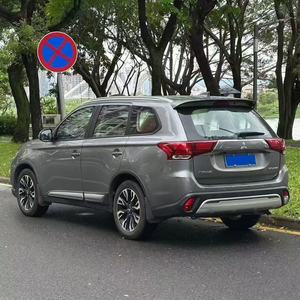 <span class=keywords><strong>Mitsubishi</strong></span> Outlander SUV 2019 2.0L 2WD Usado Versión Comfort de 7 Plazas con Asientos de Cuero Vehículo de Gasolina y Caja de Cambios Automática - Product Image 2
