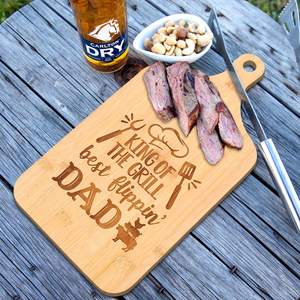 <span class=keywords><strong>Planche</strong></span> à découper en bois d'usine avec poignée <span class=keywords><strong>papa</strong></span> cadeaux d'anniversaire <span class=keywords><strong>planche</strong></span> à découper en bambou bloc de boucher charcuterie <span class=keywords><strong>planche</strong></span> à fromage pour gril - Product Image 4