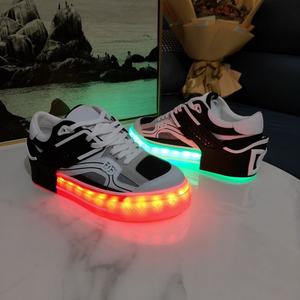 High Quality Luxury Designer Sneakers Unisex Style New Men's Casual Women's Outdoor Sports Skateboarding Walking Waterproof - Product Image 3