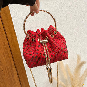 Sac à main seau de soirée polyvalent, chaîne incrustée de diamants, design de niche au tempérament - Product Image 4