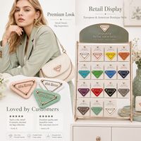 Badge triangulaire en cuir avec plaque métallique gravée, emblème d'écusson et rivets, plusieurs couleurs, logo métallique de designer
