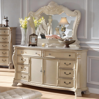 Ensemble de chambre à coucher de style transitoire comprenant une table de chevet, une commode et un coffre à tiroirs, couleur blanc os, taille Queen