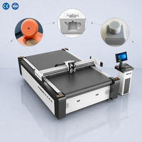 Machine de découpe publicitaire à couteau oscillant pour panneaux en PVC expansé