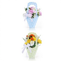Sacs cadeaux en carton à carreaux vichy avec poignées et ruban |   Sacs d'emballage pour bouquets assortis pour mariages et anniversaires