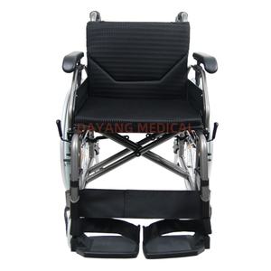 Fauteuil roulant manuel léger pliable portable en alliage d'aluminium standard pour personnes handicapées - Product Image 2