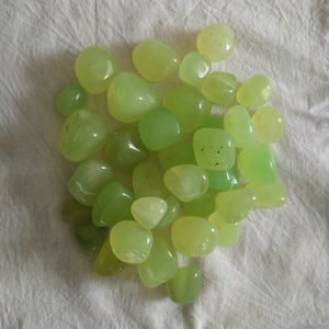 Galet de roche poli naturel Pierre de galet multicolore noire hautement polie pour la décoration de jardin - Product Image 1