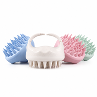 Brosse de bain pour animaux de compagnie en silicone souple, brosse de toilettage ergonomique pour chats et chiens, logo personnalisé, fournitures de nettoyage pour animaux de compagnie